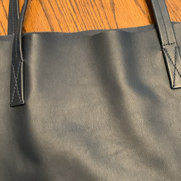 J. Crew Leather Tote with Zip Wallet, Navy. YELLOW detachable cord on wa… - Picture 5 of 16